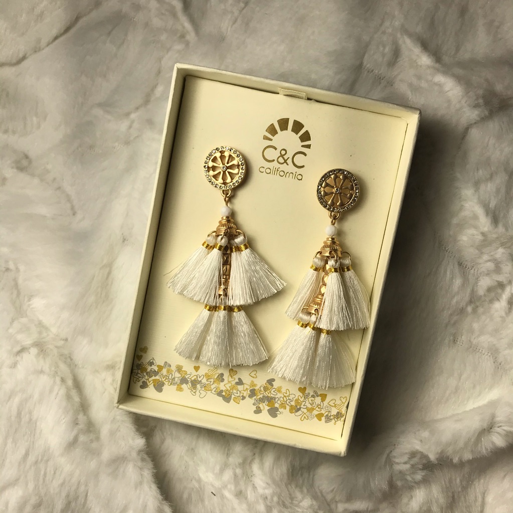 Nwt CC California Earring Jewelry White Tassel 22$